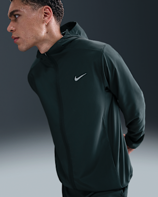 Nike Form Men's Dri-FIT Hooded Versatile Jacket. Nike SI